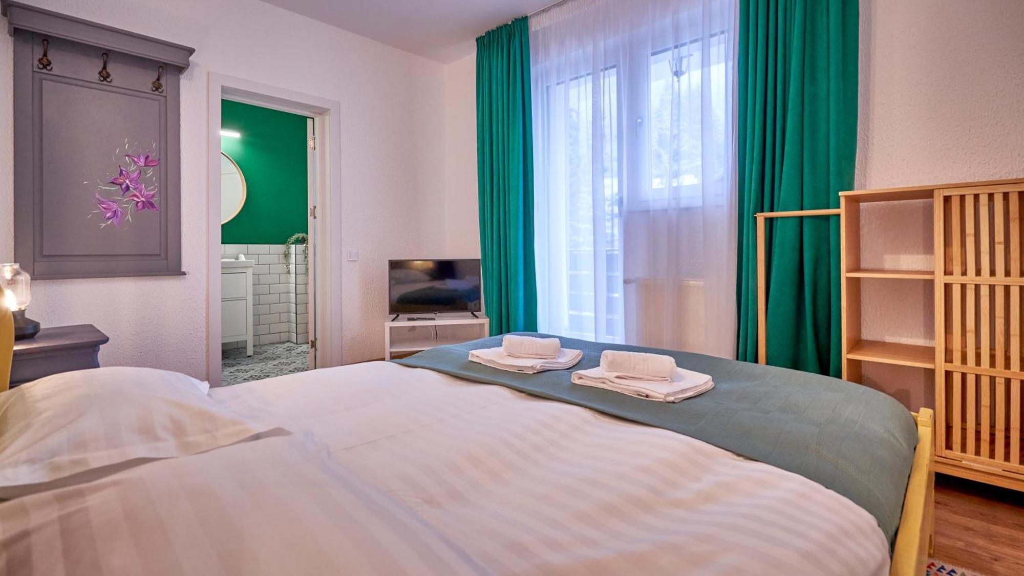 Family Treez Premium Apartments Пояна-Брашов Экстерьер фото